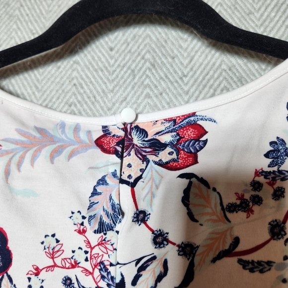 New York & Company Size M Floral Sleeveless  Mini Dress With Pockets - Picture 7 of 13